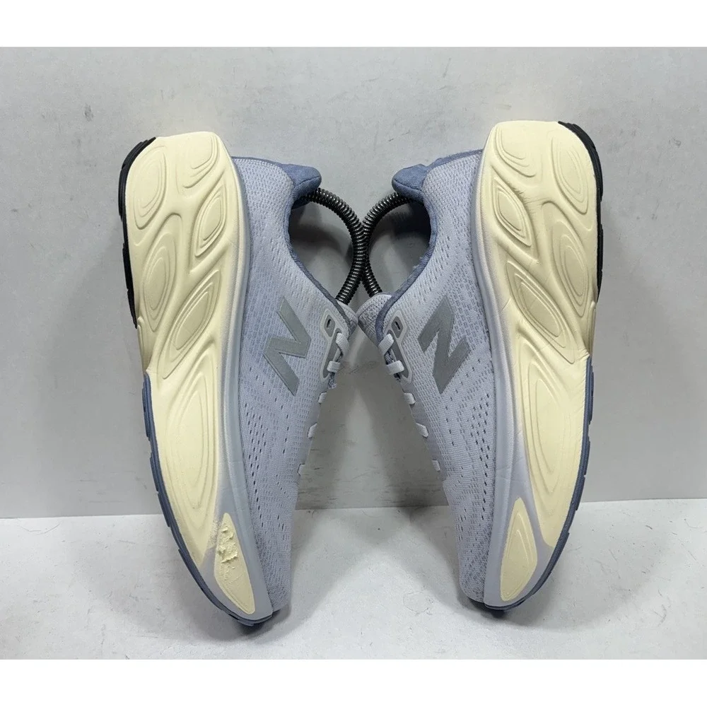 New Balance Fresh Foam X More V5 Womens Sz 7.5 Pearl Grey Calcium Running Shoes